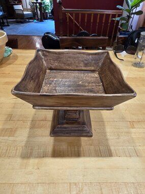 Large Vintage Atlantic Mold Faux Bois Ceramic Pedestal Centerpiece